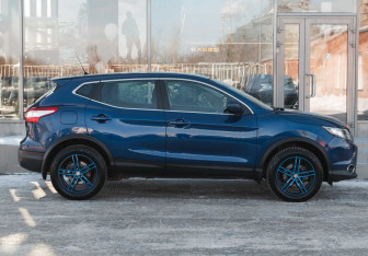 Подержанный автомобиль Nissan Qashqai 2015 года (4 фото)