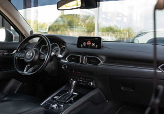 Подержанный автомобиль Mazda CX-5 2019 года (10 фото)