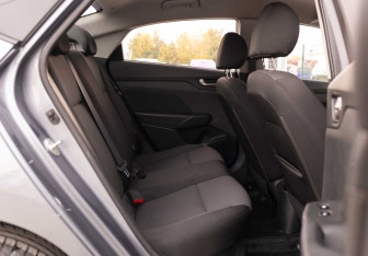 Подержанный автомобиль Hyundai Solaris Sedan 2017 года (19 фото)