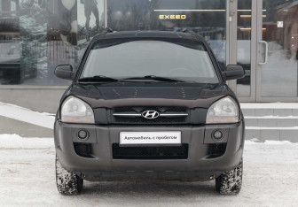 Подержанный автомобиль Hyundai Tucson 2006 года (2 фото)