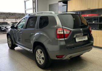 Подержанный автомобиль Nissan Terrano 2019 года (5 фото)