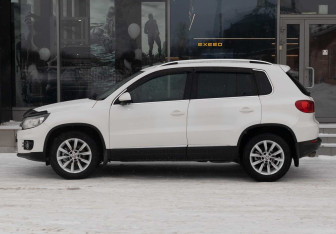 Подержанный автомобиль Volkswagen Tiguan 2011 года (8 фото)