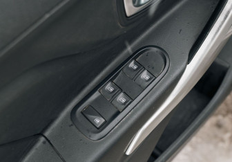 Подержанный автомобиль LADA (ВАЗ) XRAY 2016 года (16 фото)