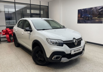 Подержанный автомобиль Renault Logan Sedan 2022 года (3 фото)