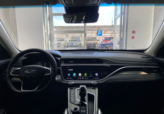 Подержанный автомобиль Geely Atlas Pro 2024 года (12 фото)