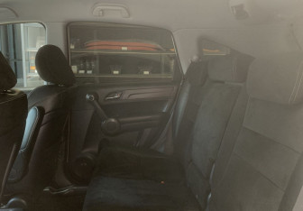 Подержанный автомобиль Honda CR-V 2011 года (8 фото)