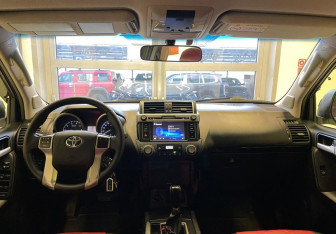 Подержанный автомобиль Toyota Land Cruiser Prado 2015 года (12 фото)