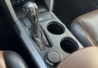 Подержанный автомобиль Ford Explorer 2012 года (5 фото)