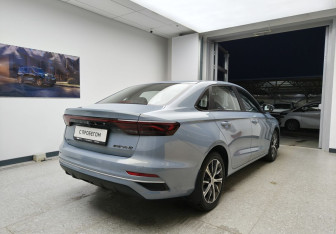 Подержанный автомобиль Geely Emgrand 2024 года (4 фото)