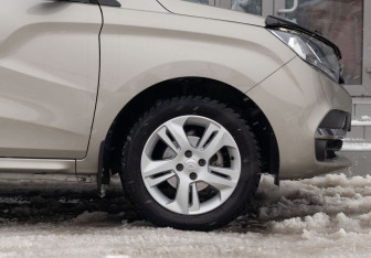 Подержанный автомобиль LADA (ВАЗ) XRAY 2016 года (9 фото)