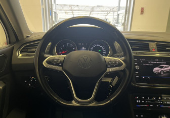Подержанный автомобиль Volkswagen Tiguan 2021 года (10 фото)
