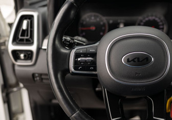 Подержанный автомобиль Kia Sorento 2021 года (12 фото)