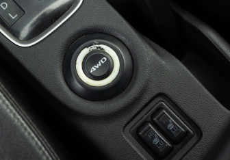 Подержанный автомобиль Mitsubishi Outlander 2012 года (17 фото)