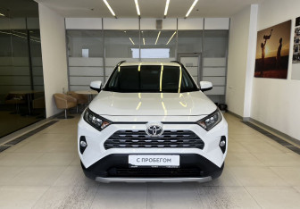 Подержанный автомобиль Toyota RAV4 2020 года (2 фото)