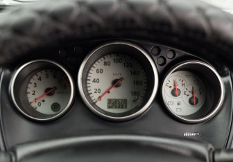 Подержанный автомобиль Nissan Wingroad 2002 года (11 фото)