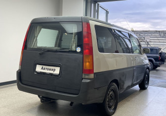 Подержанный автомобиль Honda Stepwgn 1998 года (6 фото)