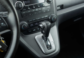 Подержанный автомобиль Honda CR-V 2008 года (15 фото)