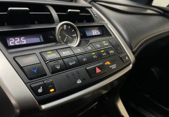 Подержанный автомобиль Lexus NX 2015 года (13 фото)