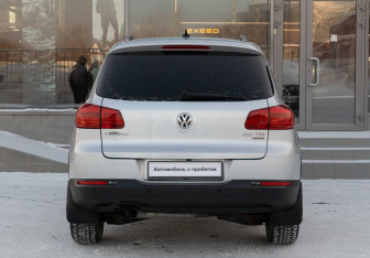 Подержанный автомобиль Volkswagen Tiguan 2012 года (6 фото)