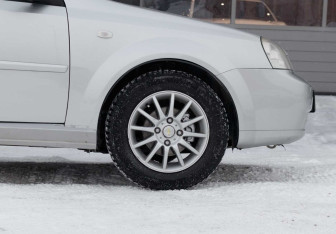 Подержанный автомобиль Chevrolet Lacetti Sedan 2012 года (9 фото)