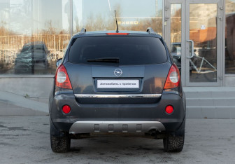 Подержанный автомобиль Opel Antara 2008 года (6 фото)