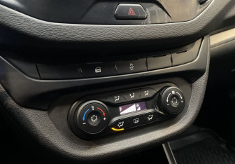 Подержанный автомобиль LADA (ВАЗ) Vesta Sedan 2018 года (13 фото)