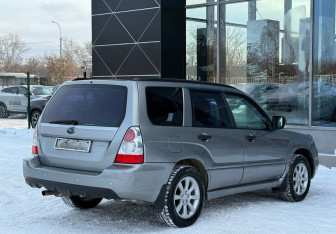 Подержанный автомобиль Subaru Forester Suv 2006 года (5 фото)