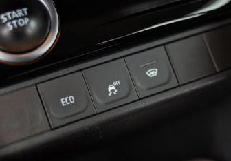 Подержанный автомобиль Renault Kaptur 2021 года (17 фото)