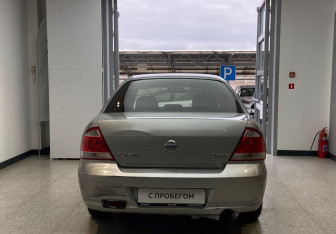 Подержанный автомобиль Nissan Almera Classic 2008 года (6 фото)