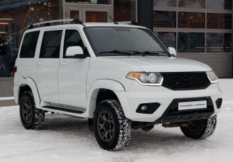 Подержанный автомобиль УАЗ Patriot 2023 года (3 фото)