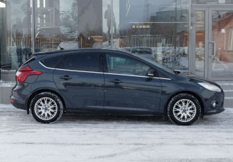 Подержанный автомобиль Ford Focus Hatchback 2011 года (4 фото)