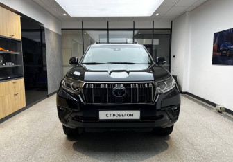 Подержанный автомобиль Toyota Land Cruiser Prado 2022 года (2 фото)