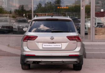 Подержанный автомобиль Volkswagen Tiguan 2018 года (6 фото)