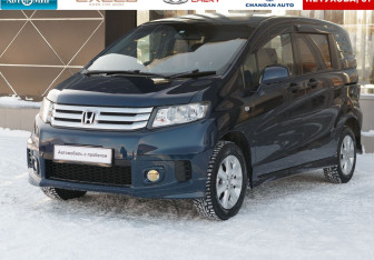Подержанный автомобиль Honda Freed 2011 года (1 фото)