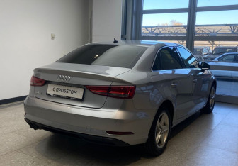 Подержанный автомобиль Audi A3 Sedan 2020 года (4 фото)