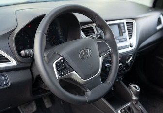 Подержанный автомобиль Hyundai Solaris Sedan 2021 года (11 фото)