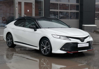 Подержанный автомобиль Toyota Camry Sedan 2020 года (3 фото)