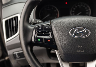 Подержанный автомобиль Hyundai Creta 2017 года (12 фото)