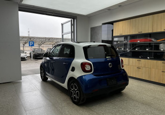 Подержанный автомобиль Smart Forfour 2016 года (4 фото)