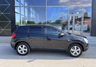 Подержанный автомобиль Nissan Qashqai 2008 года (4 фото)
