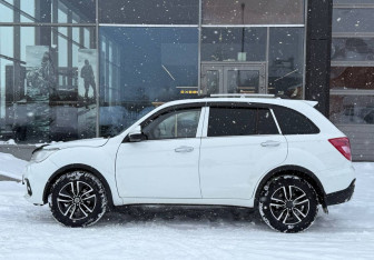 Подержанный автомобиль Lifan X60 2016 года (8 фото)