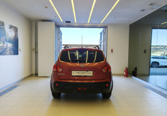 Подержанный автомобиль Nissan Qashqai 2007 года (5 фото)