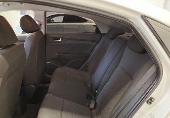 Подержанный автомобиль Hyundai Solaris Sedan 2018 года (13 фото)