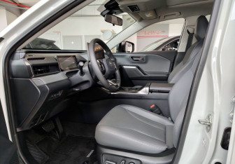 Новый Toyota RAV4 2026 (12 фото)