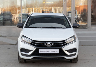 Подержанный автомобиль LADA (ВАЗ) Vesta Sedan 2023 года (2 фото)