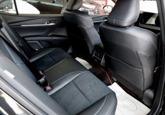 Новый Toyota Camry Sedan 2025 (10 фото)