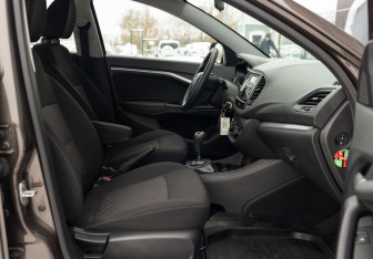 Подержанный автомобиль LADA (ВАЗ) Vesta Sedan 2016 года (18 фото)