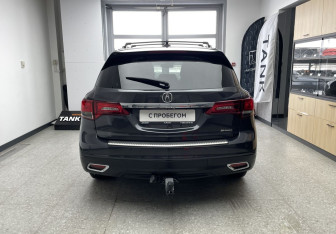 Подержанный автомобиль Acura MDX 2014 года (5 фото)