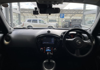 Подержанный автомобиль Nissan Juke 2016 года (10 фото)