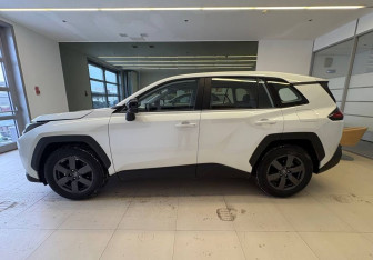 Новый Toyota RAV4 2025 (4 фото)